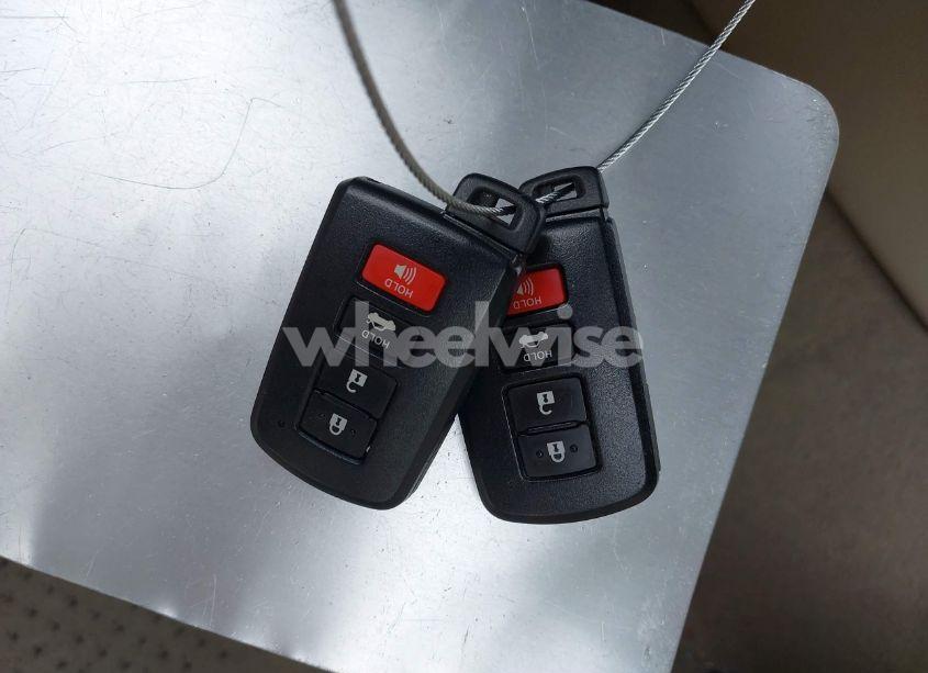 Photo 11 of 2012 Toyota Camry XLE V6 (VIN 4T1BK1FK6CU500383)