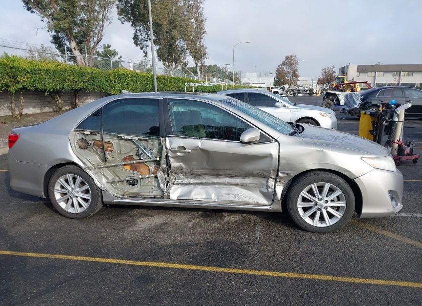 Photo 13 of 2013 Toyota Camry XLE V6 (VIN 4T1BK1FK6DU530470)