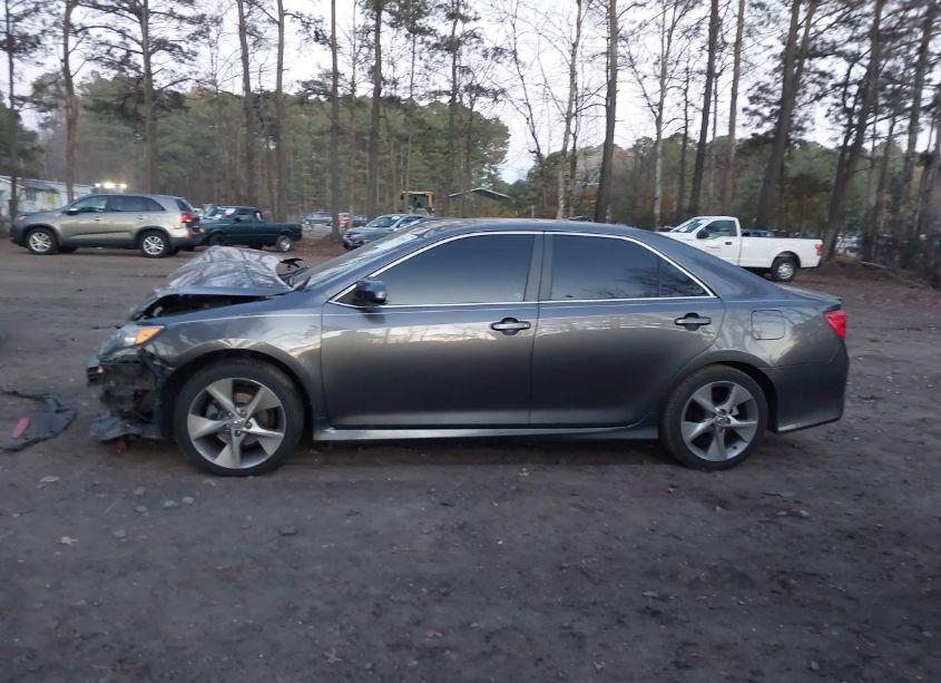 Photo 15 of 2013 Toyota Camry SE V6 (VIN 4T1BK1FK6DU533661)