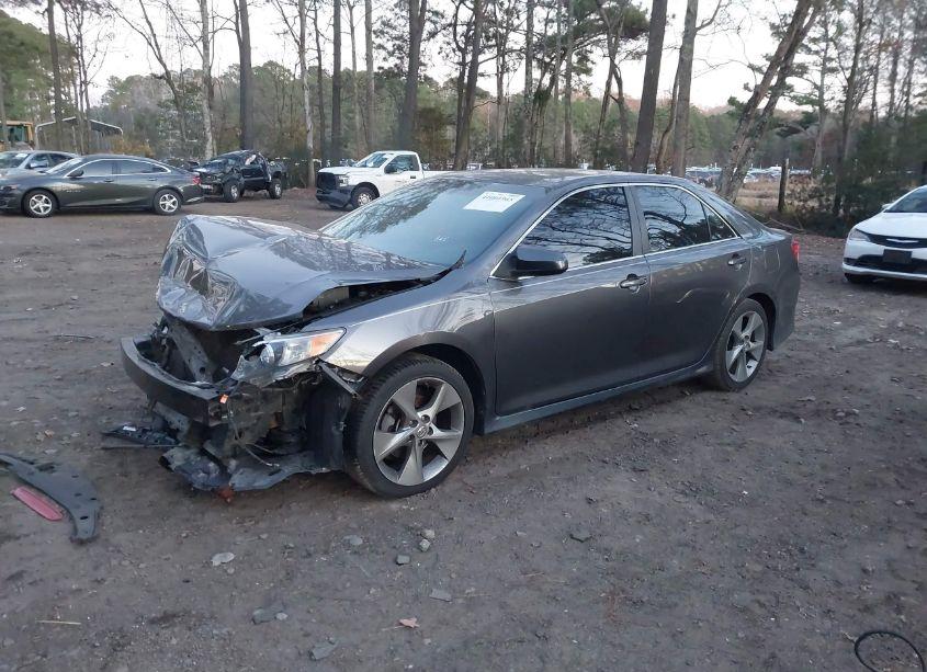 Photo 2 of 2013 Toyota Camry SE V6 (VIN 4T1BK1FK6DU533661)