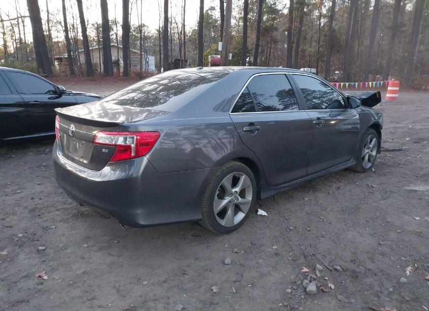 Photo 4 of 2013 Toyota Camry SE V6 (VIN 4T1BK1FK6DU533661)