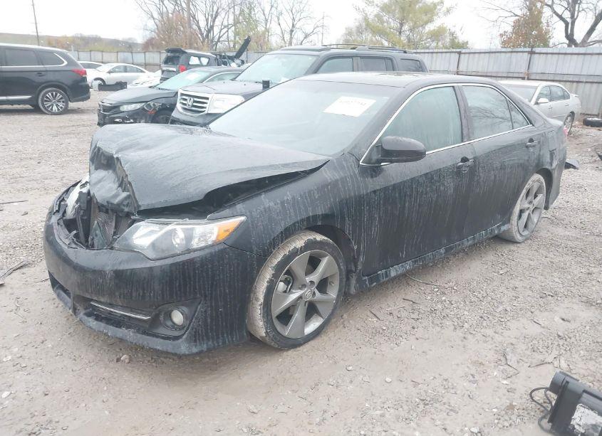Photo 2 of 2014 Toyota Camry SE V6 (VIN 4T1BK1FK6EU542510)