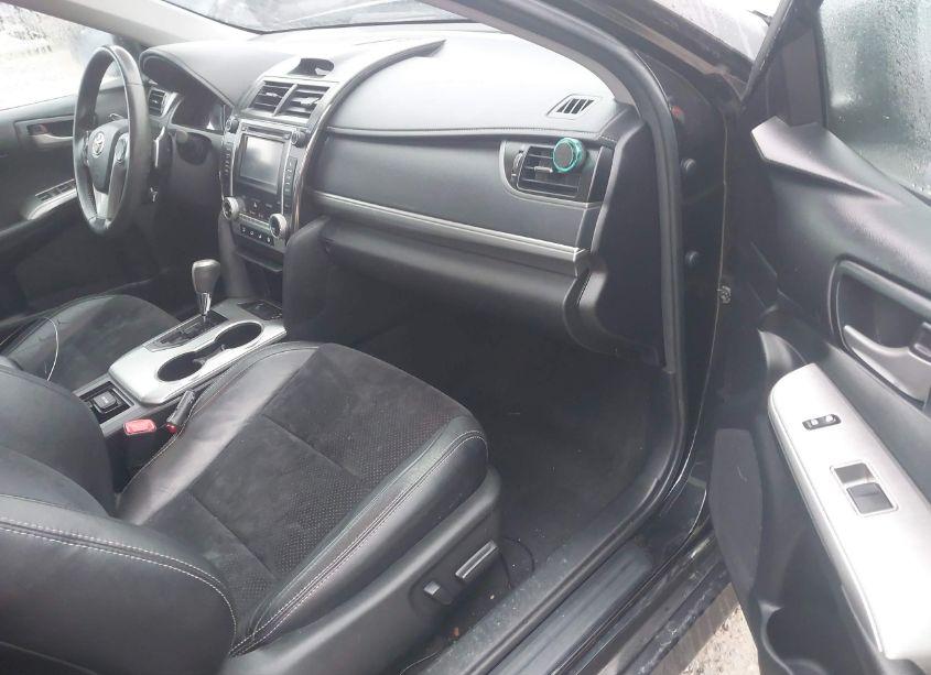 Photo 5 of 2014 Toyota Camry SE V6 (VIN 4T1BK1FK6EU542510)