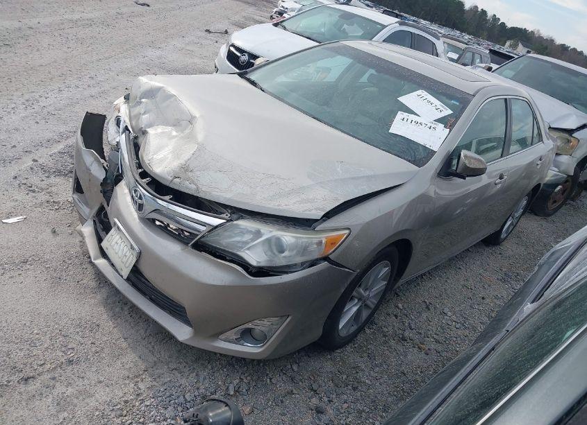Photo 2 of 2014 Toyota Camry XLE V6 (VIN 4T1BK1FK6EU543611)