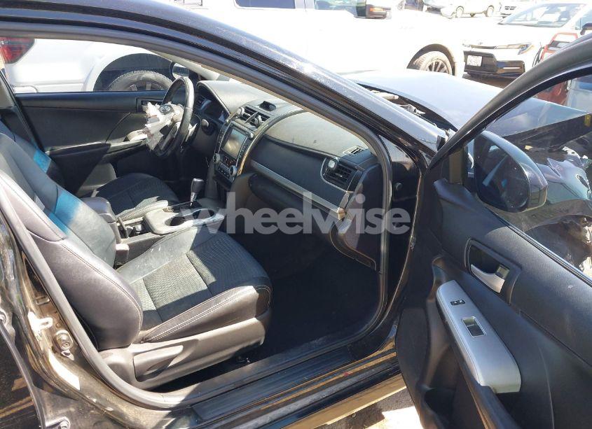 Photo 5 of 2014 Toyota Camry SE V6 (VIN 4T1BK1FK6EU547612)