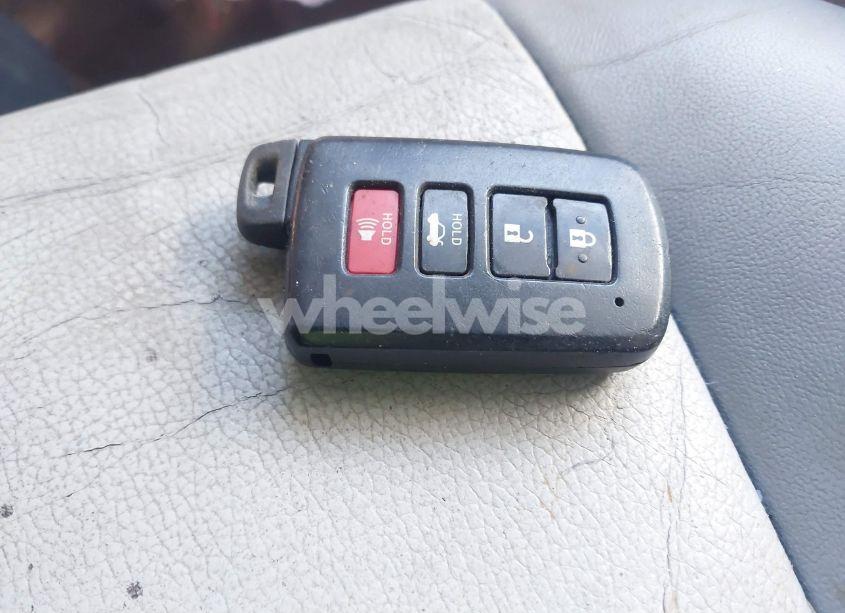 Photo 11 of 2014 Toyota Camry XLE V6 (VIN 4T1BK1FK6EU548176)