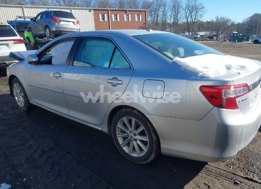 Photo 14 of 2014 Toyota Camry XLE V6 (VIN 4T1BK1FK6EU548176)