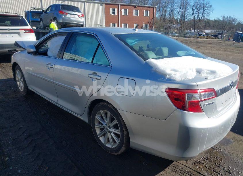 Photo 3 of 2014 Toyota Camry XLE V6 (VIN 4T1BK1FK6EU548176)