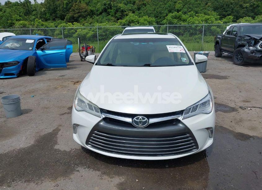 Photo 12 of 2016 Toyota Camry XLE V6 (VIN 4T1BK1FK6GU576398)