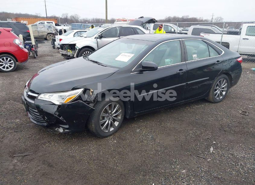 Photo 2 of 2017 Toyota Camry XLE V6 (VIN 4T1BK1FK6HU579531)