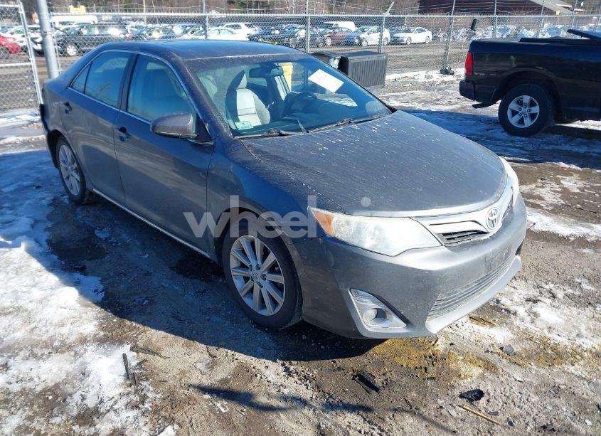 2012 Toyota Camry XLE V6 (VIN 4T1BK1FK7CU506256) main photo