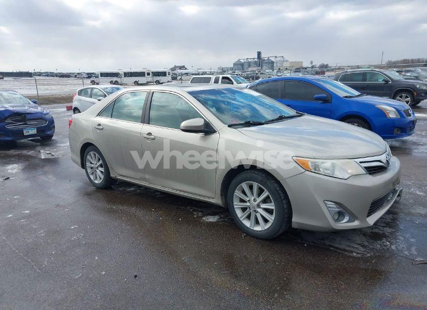 2013 Toyota Camry XLE V6 (VIN 4T1BK1FK7DU531305) main photo