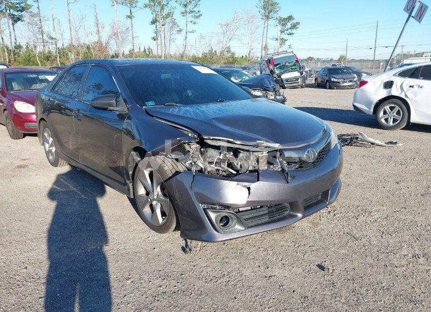 2013 Toyota Camry SE V6 (VIN 4T1BK1FK7DU532714) main photo