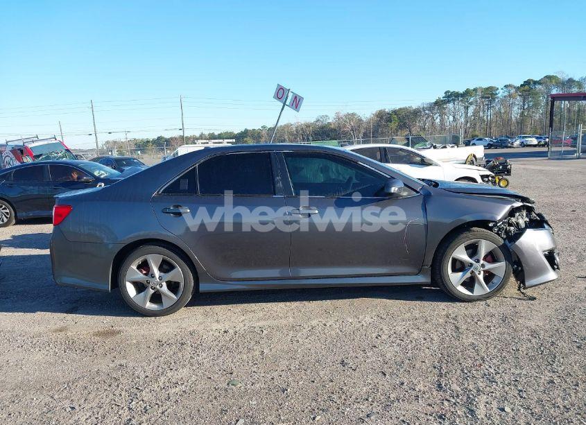 Photo 13 of 2013 Toyota Camry SE V6 (VIN 4T1BK1FK7DU532714)