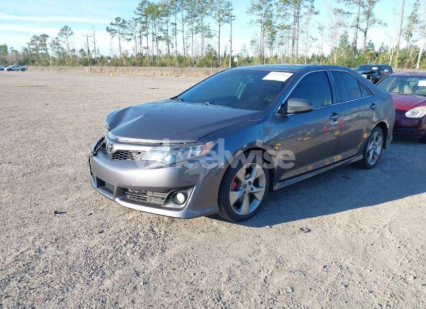 Photo 2 of 2013 Toyota Camry SE V6 (VIN 4T1BK1FK7DU532714)
