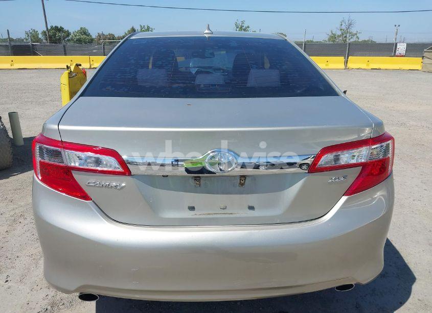 Photo 17 of 2014 Toyota Camry XLE V6 (VIN 4T1BK1FK7EU540443)