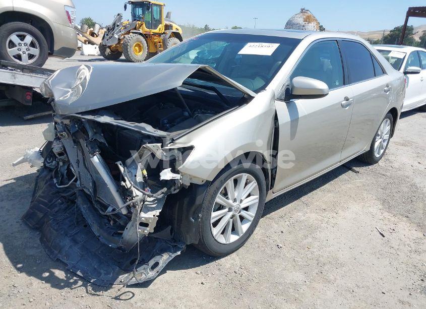 Photo 2 of 2014 Toyota Camry XLE V6 (VIN 4T1BK1FK7EU540443)