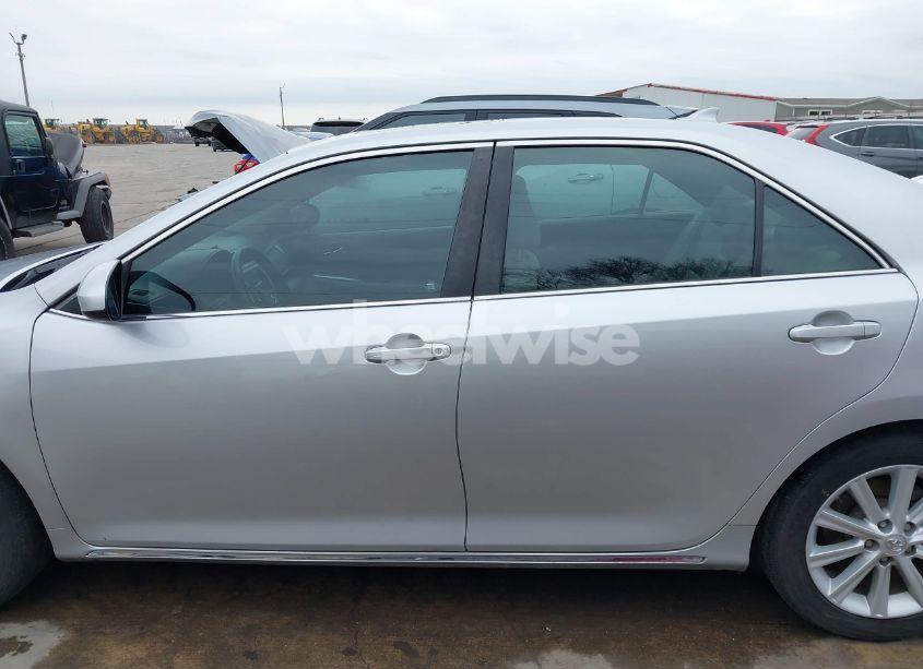 Photo 14 of 2014 Toyota Camry XLE V6 (VIN 4T1BK1FK7EU540975)