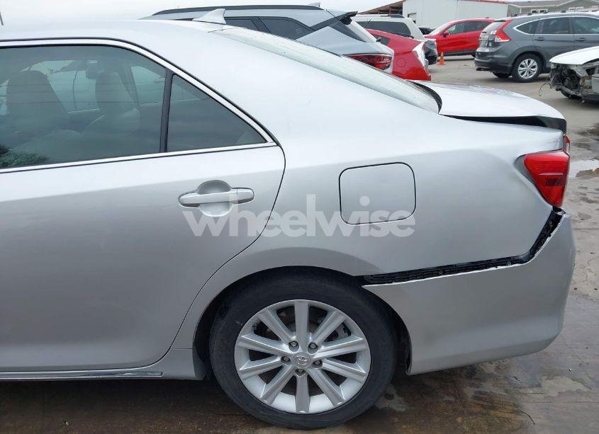 Photo 17 of 2014 Toyota Camry XLE V6 (VIN 4T1BK1FK7EU540975)