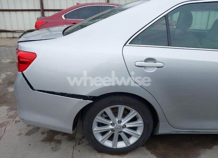 Photo 18 of 2014 Toyota Camry XLE V6 (VIN 4T1BK1FK7EU540975)