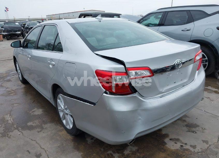 Photo 3 of 2014 Toyota Camry XLE V6 (VIN 4T1BK1FK7EU540975)