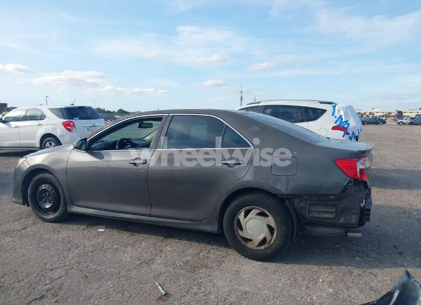 Photo 14 of 2014 Toyota Camry SE V6 (VIN 4T1BK1FK7EU541415)