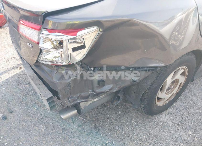 Photo 6 of 2014 Toyota Camry SE V6 (VIN 4T1BK1FK7EU541415)