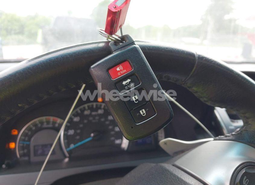 Photo 11 of 2014 Toyota Camry SE V6 (VIN 4T1BK1FK7EU543472)