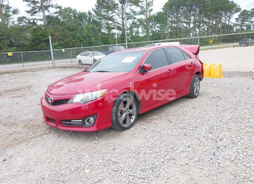 Photo 2 of 2014 Toyota Camry SE V6 (VIN 4T1BK1FK7EU543472)