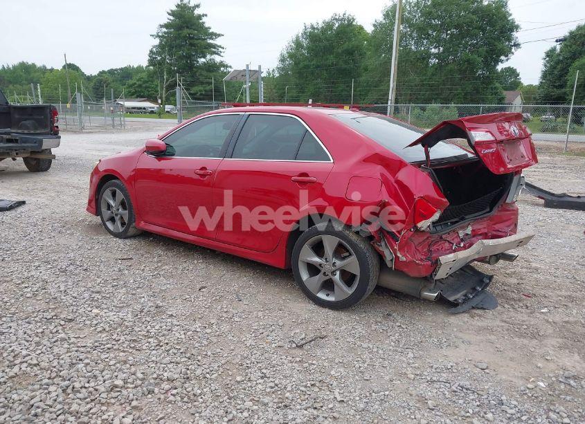 Photo 3 of 2014 Toyota Camry SE V6 (VIN 4T1BK1FK7EU543472)