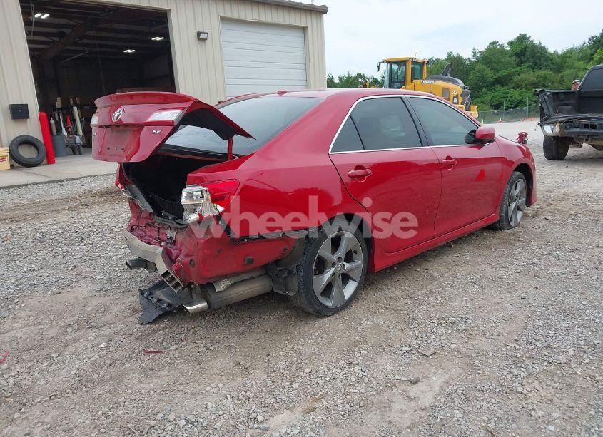 Photo 4 of 2014 Toyota Camry SE V6 (VIN 4T1BK1FK7EU543472)