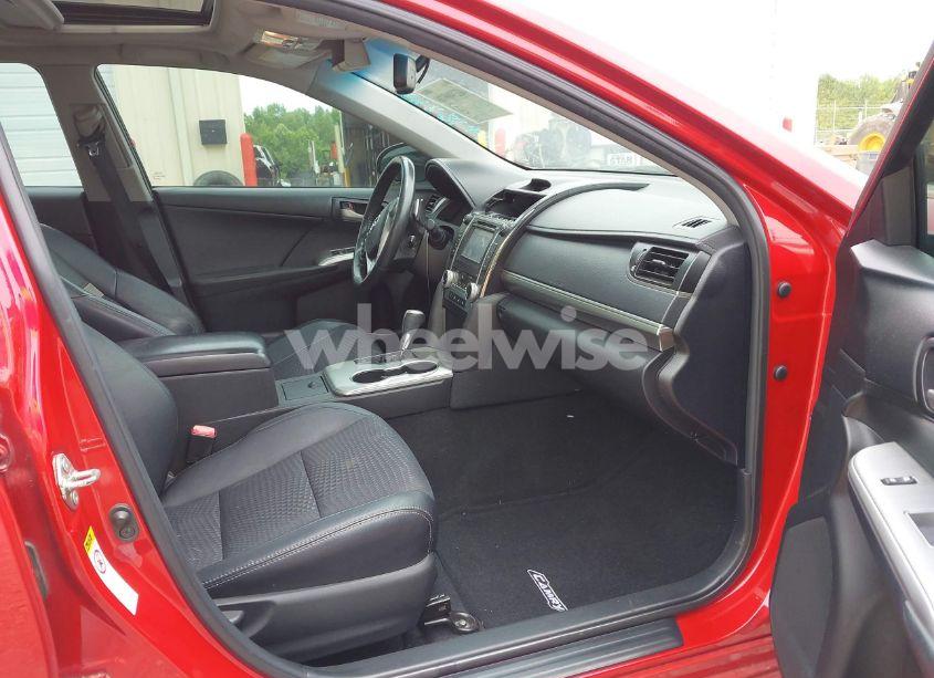 Photo 5 of 2014 Toyota Camry SE V6 (VIN 4T1BK1FK7EU543472)