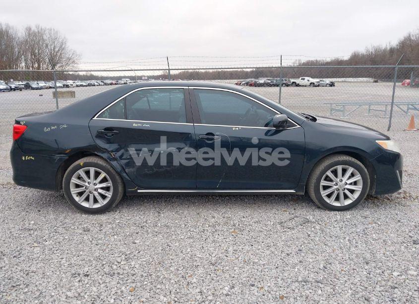 Photo 13 of 2014 Toyota Camry XLE V6 (VIN 4T1BK1FK7EU548333)