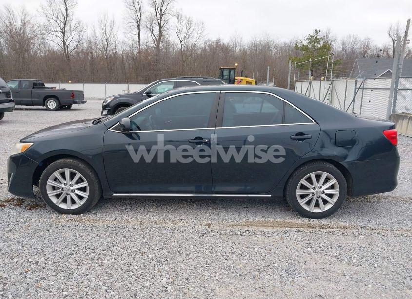 Photo 14 of 2014 Toyota Camry XLE V6 (VIN 4T1BK1FK7EU548333)