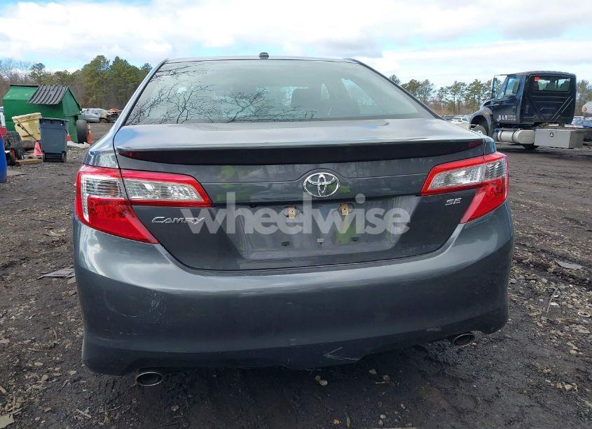 Photo 16 of 2014 Toyota Camry SE V6 (VIN 4T1BK1FK7EU549739)