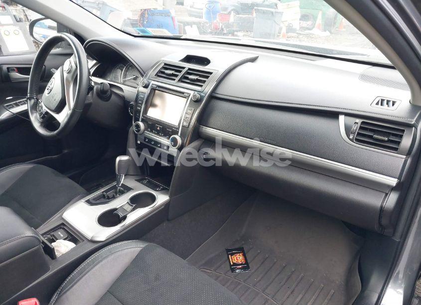 Photo 5 of 2014 Toyota Camry SE V6 (VIN 4T1BK1FK7EU549739)