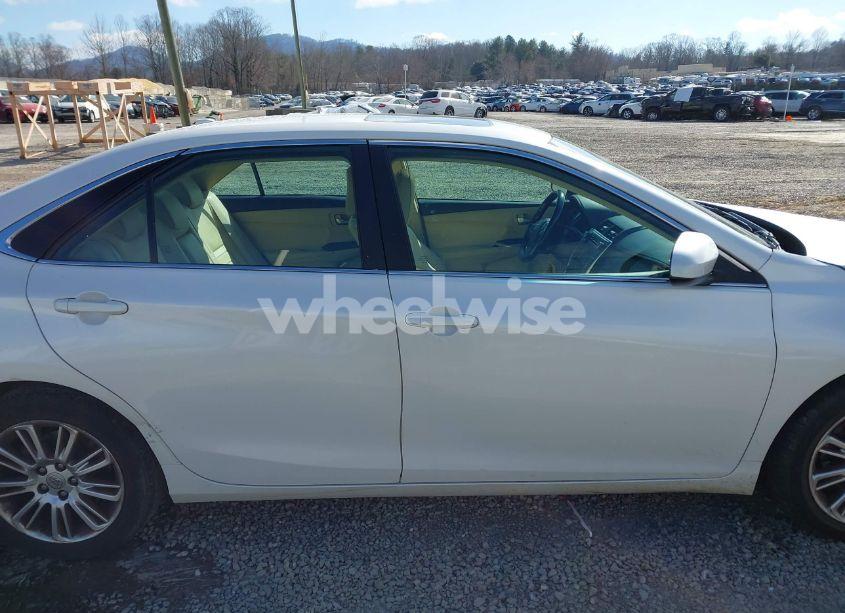 Photo 13 of 2015 Toyota Camry XLE V6 (VIN 4T1BK1FK7FU028716)