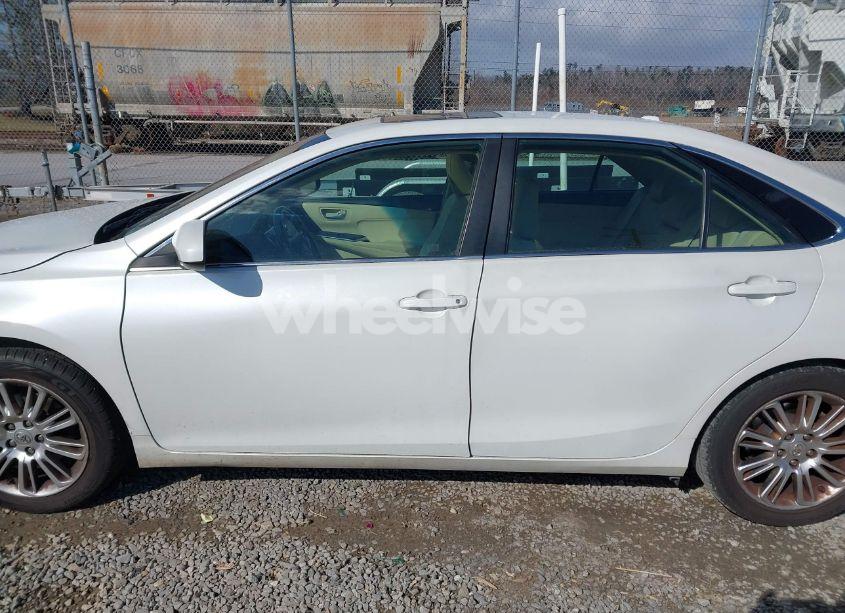 Photo 14 of 2015 Toyota Camry XLE V6 (VIN 4T1BK1FK7FU028716)