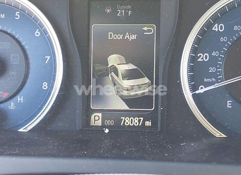 Photo 15 of 2015 Toyota Camry XLE V6 (VIN 4T1BK1FK7FU028716)