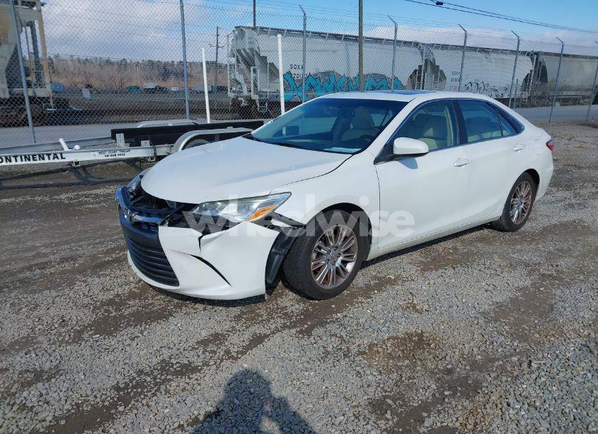 Photo 2 of 2015 Toyota Camry XLE V6 (VIN 4T1BK1FK7FU028716)