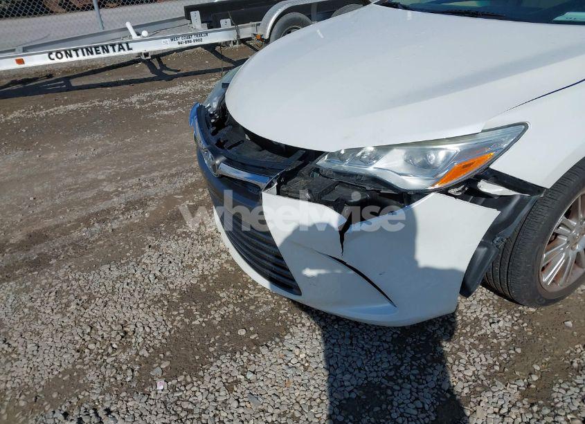 Photo 6 of 2015 Toyota Camry XLE V6 (VIN 4T1BK1FK7FU028716)