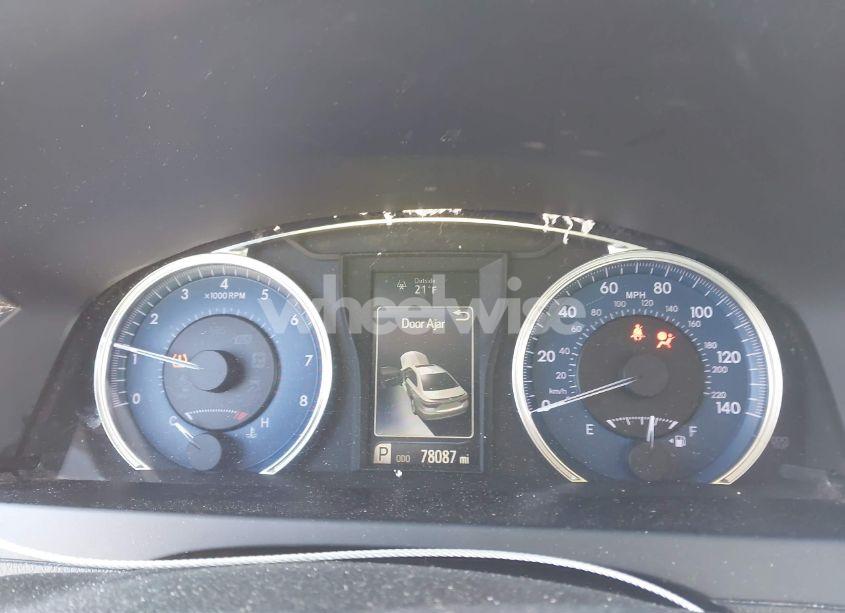 Photo 7 of 2015 Toyota Camry XLE V6 (VIN 4T1BK1FK7FU028716)