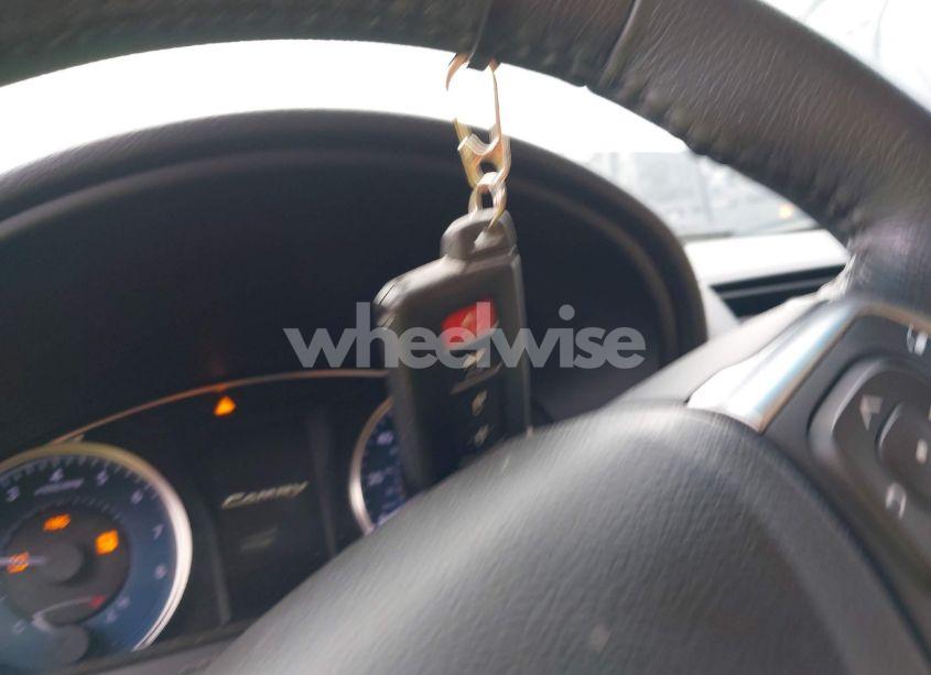 Photo 11 of 2016 Toyota Camry XLE V6 (VIN 4T1BK1FK7GU574854)