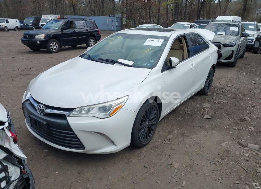 Photo 2 of 2016 Toyota Camry XLE V6 (VIN 4T1BK1FK7GU574854)