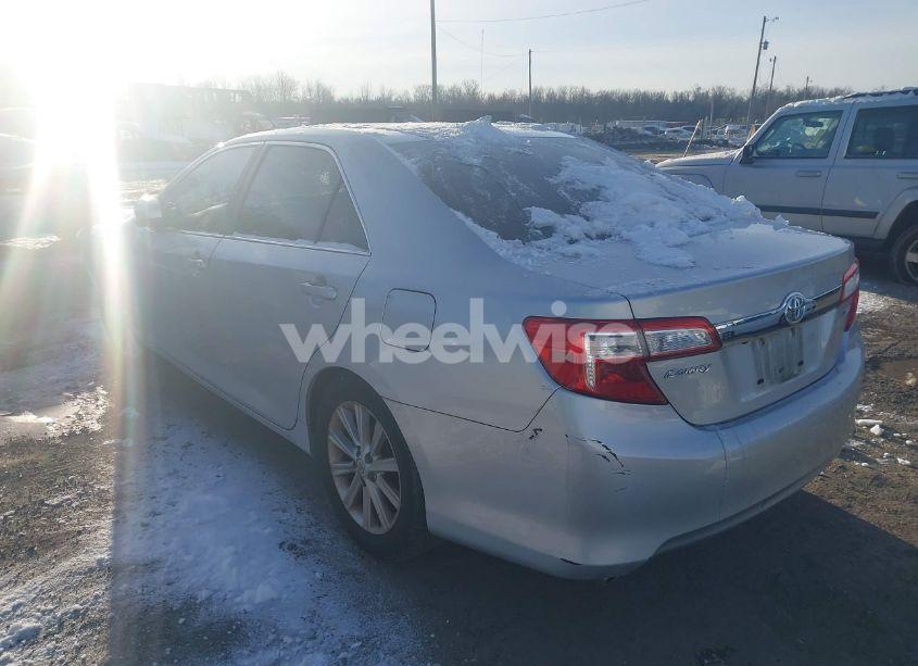 Photo 3 of 2012 Toyota Camry SE/XLE (VIN 4T1BK1FK8CU518772)