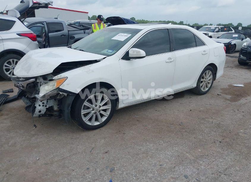 Photo 2 of 2012 Toyota Camry XLE V6 (VIN 4T1BK1FK8CU523132)