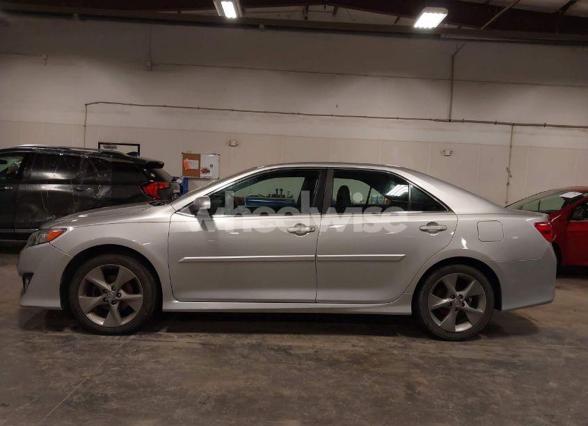 Photo 14 of 2014 Toyota Camry SE (VIN 4T1BK1FK8EU024835)