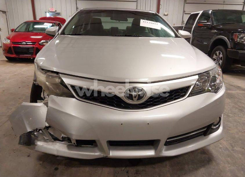Photo 17 of 2014 Toyota Camry SE (VIN 4T1BK1FK8EU024835)