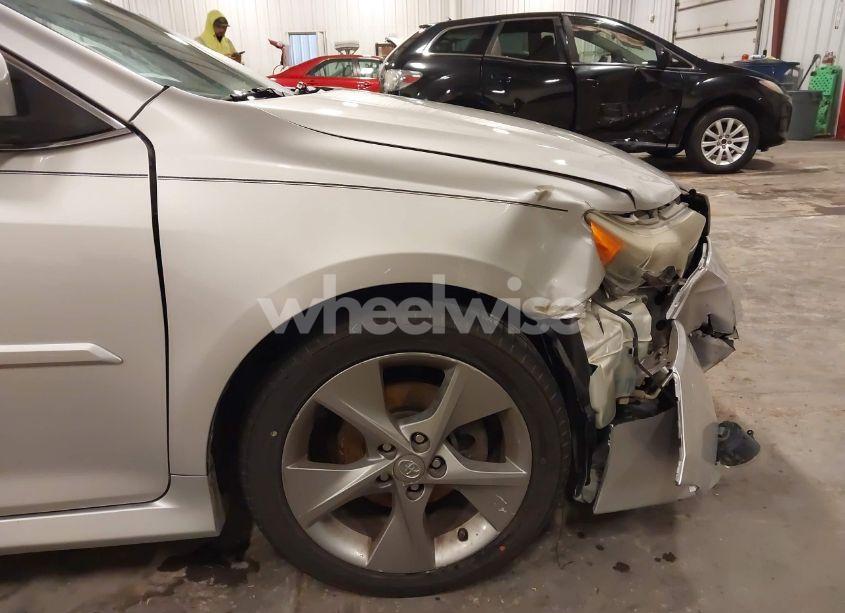 Photo 6 of 2014 Toyota Camry SE (VIN 4T1BK1FK8EU024835)