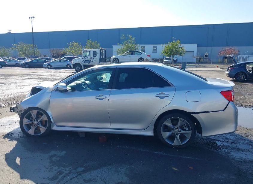 Photo 14 of 2014 Toyota Camry SE V6 (VIN 4T1BK1FK8EU025371)